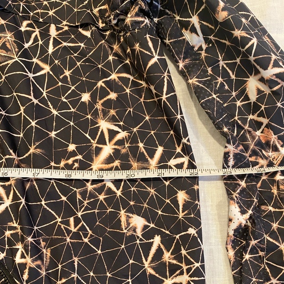 Lululemon Like New Miss Misty II Star Crushed Running Jacket Size 12 - Picture 8 of 9